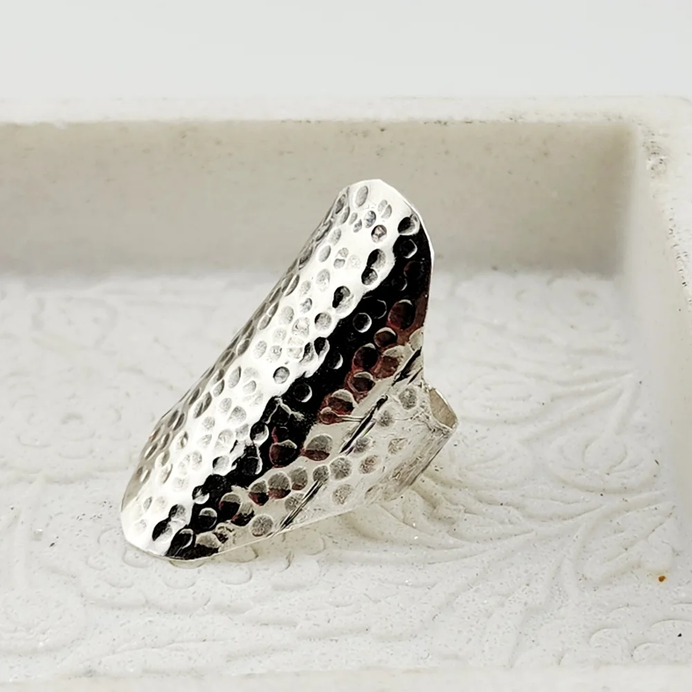 HAMMERED SADDLE STERLING SILVER RING WOMENS SIZE 8